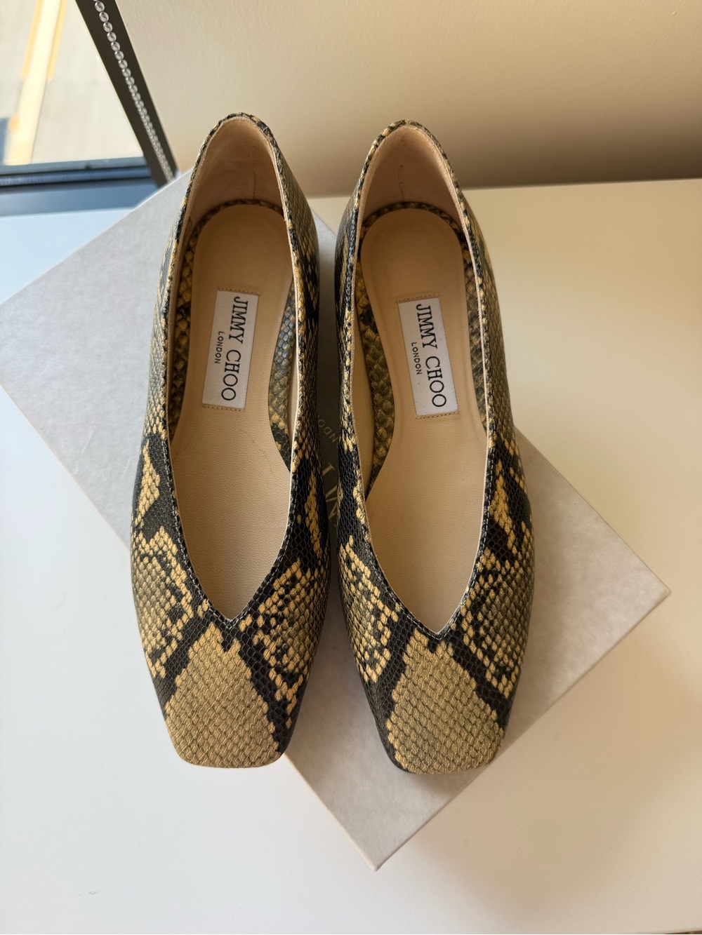Jimmy Choo balleta flats